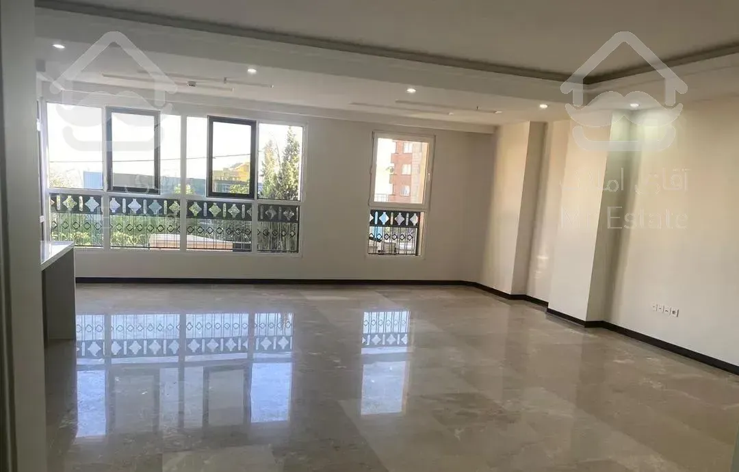 122متر/نوساز/نفت/2پارکینگ سندی/روبه آفتاب