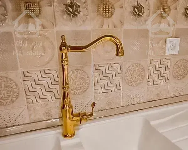 100متر نوساز باانباری بزرگ متروصادقیه