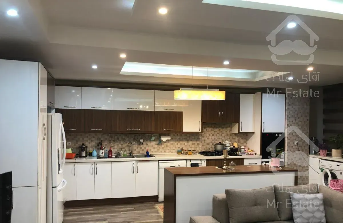 آپارتمان ۱۳۰متر تک واحدی سه خوابه