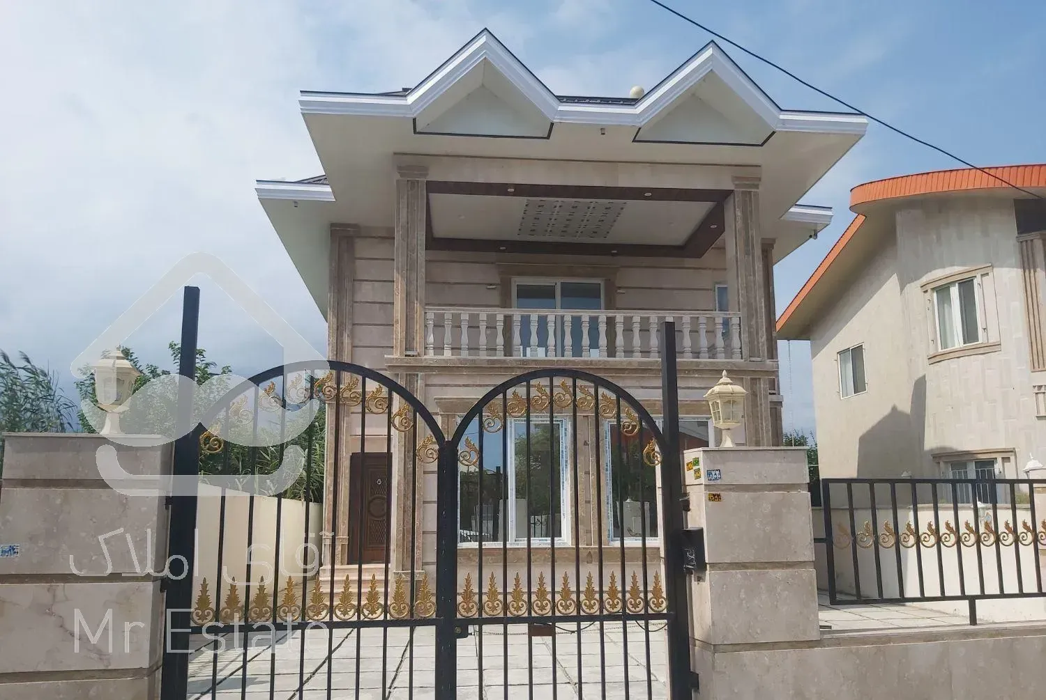 فروش ویلا/۲۱۳متر زمین/۱۶۰ متر بنا/سند ششدانگ