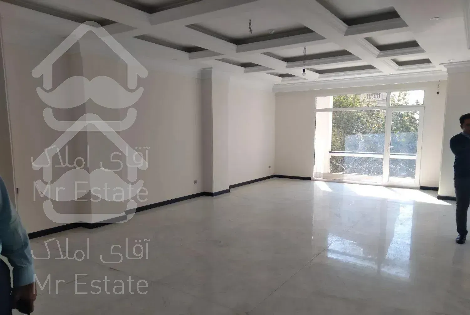 ۱۵۶ متر اندرزگو کلید نخورده