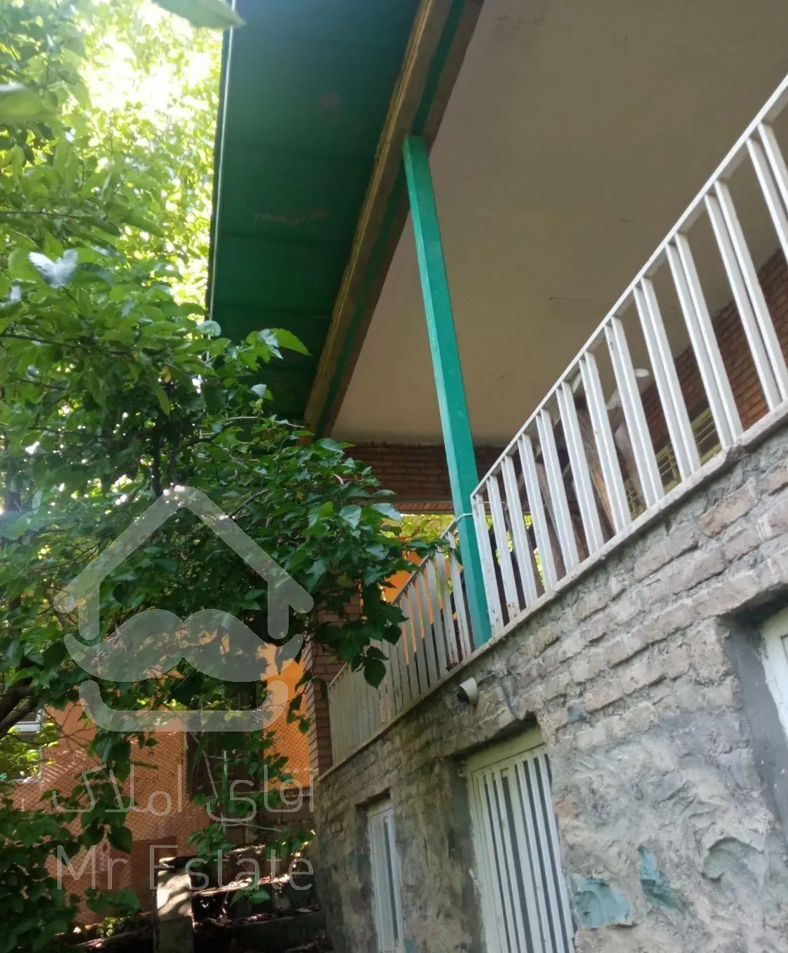 باغ ویلا قدیمی دنج با سند تک برگ.(سینک)