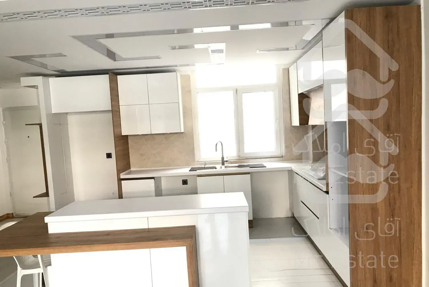 ظفر ۶ ساله ۸۳ متر ۲ خوابه