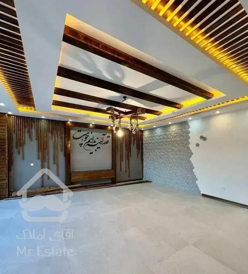 ویلا ۶۲۰ متری/نما انگلیسی/استخردار