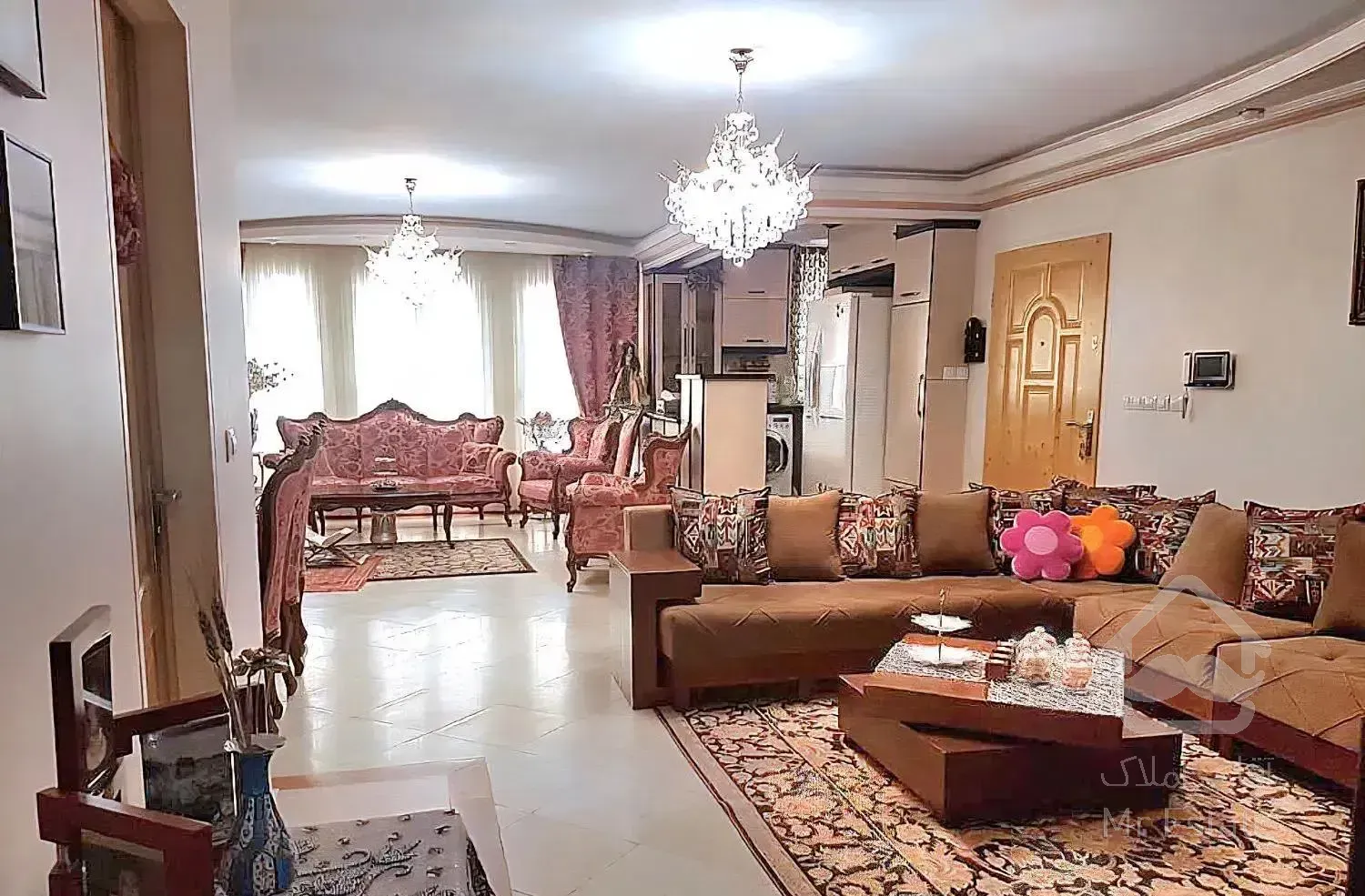 ۹۹متر/طبقه سوم/تخلیه/ فول امکانات