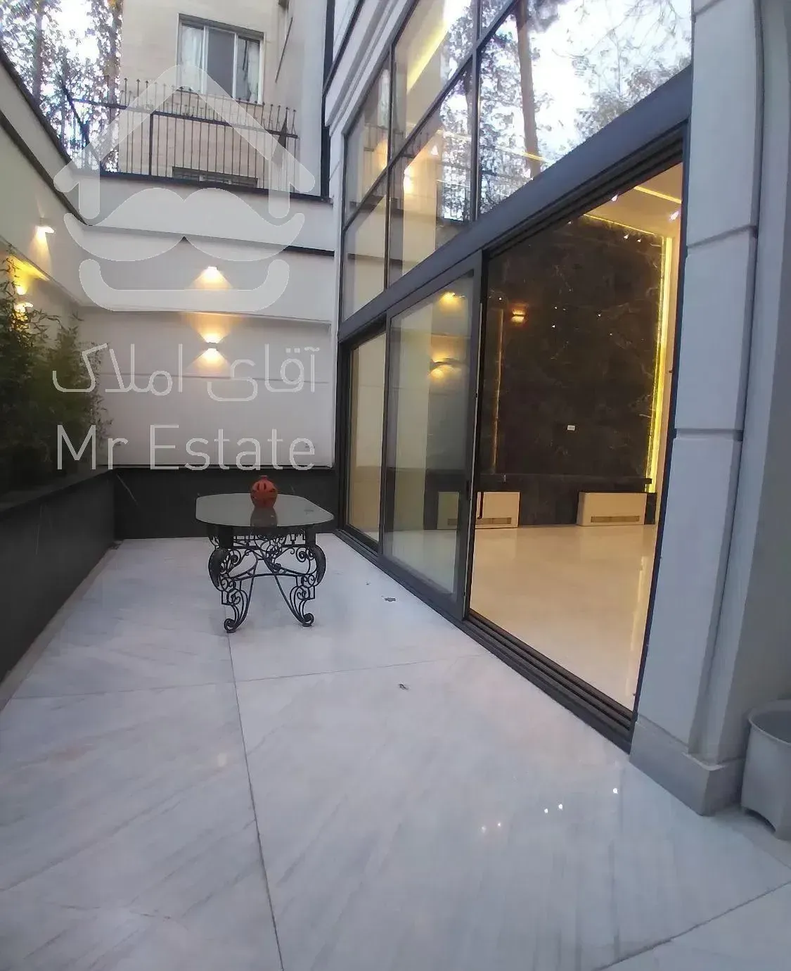 دربند ۳۰۰ متر همراه با ۱۰۰ متر تراس