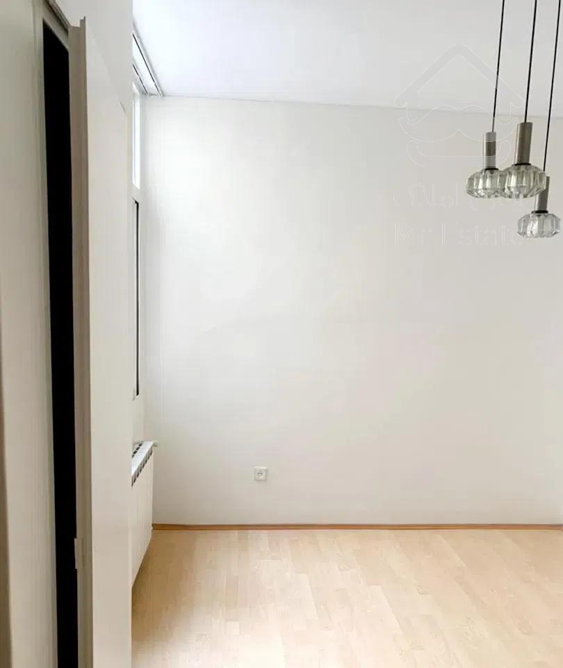 آپارتمان۸۰متر۲خواب(نورگیر مناسب)