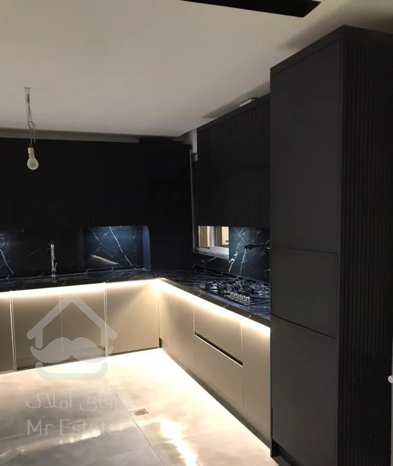 آپارتمان ۹۸ متری، دوخواب، غرق نور