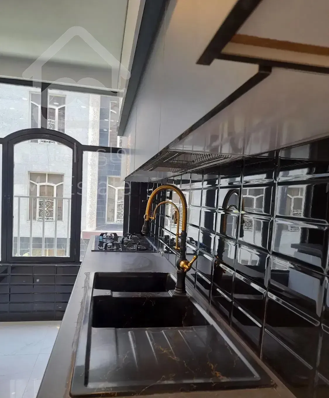 فردوس غرب/ ۶۵متر/۲خ/نما گرانیت/کم سن