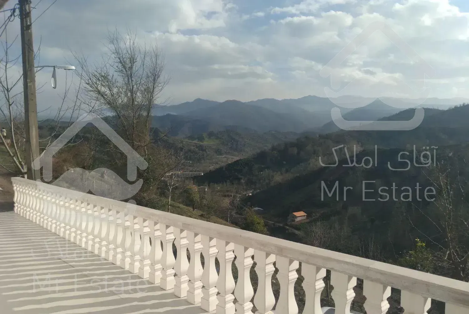 ویلاه دلباز ویو ابدی تک در منطقه با امگانات اطاقور