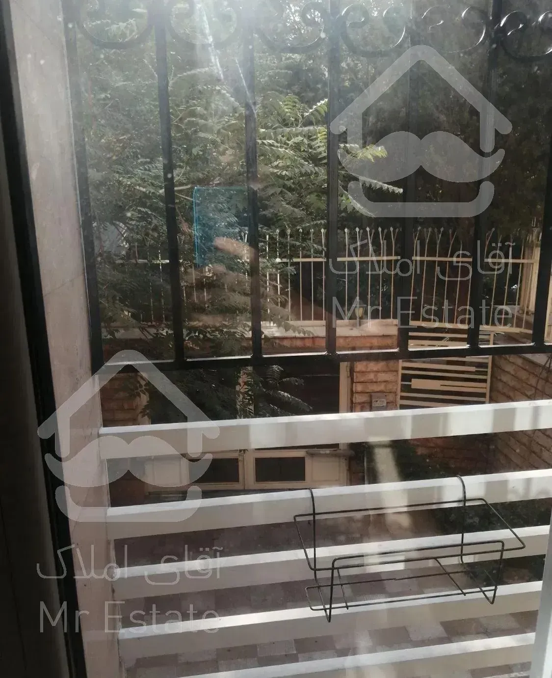 ۶۰ متری در قلهک نزدیک مترو