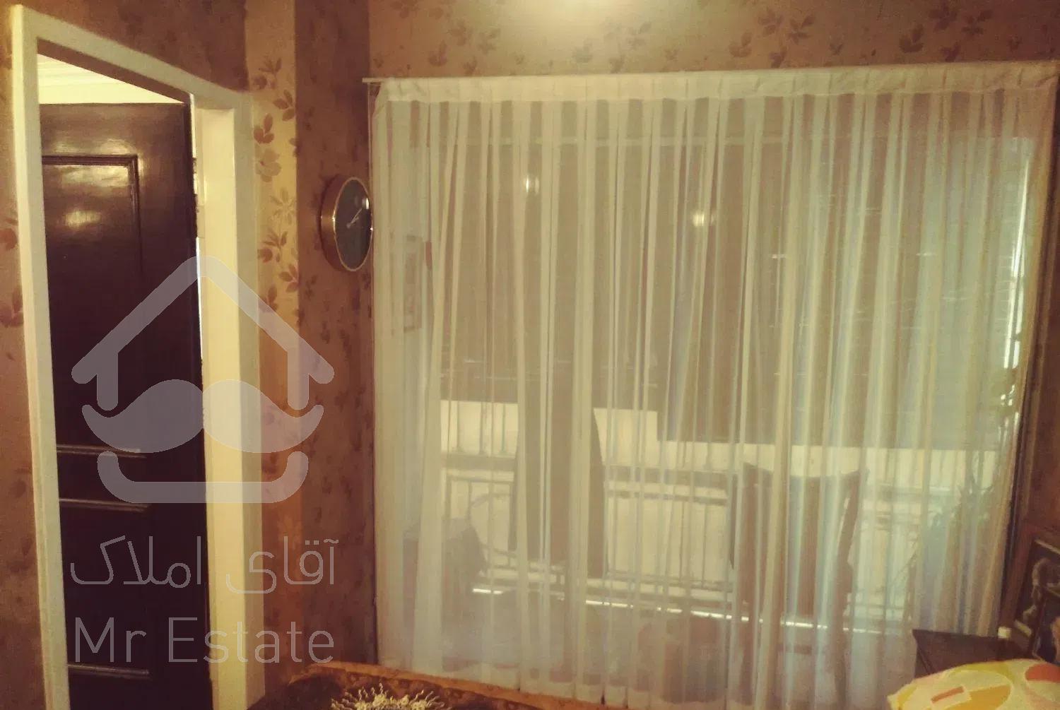 آپارتمان 86 متری دو خوابه بازسازی شده در ایرانشهر