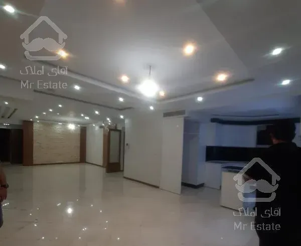 ۱۴۰ متر ۳ خواب  صرافی شمالی