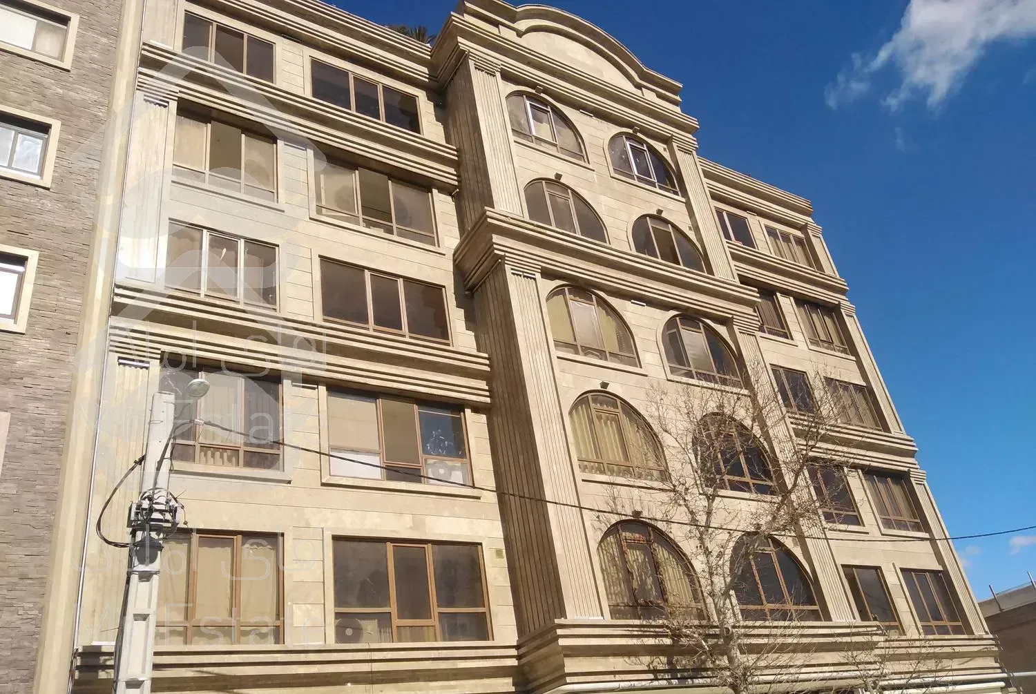 آپارتمان  در  محل منطقه گلشهر