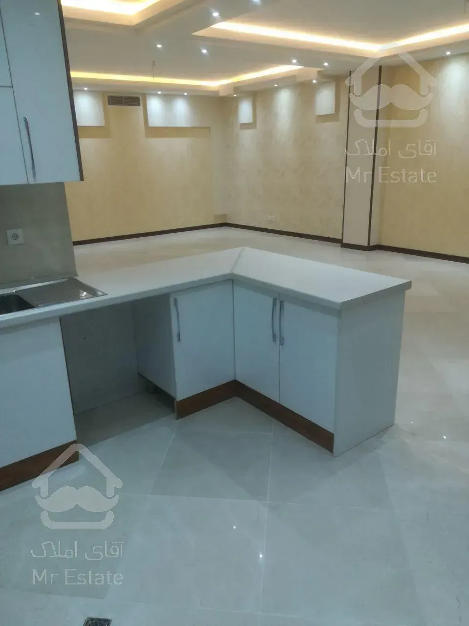 ۱۵۰متر- تکواحدی- سالن پرده خور- فکوری