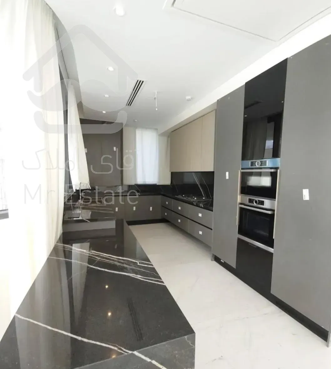 220متر بهترین نقشه و متریال شیراز ونک