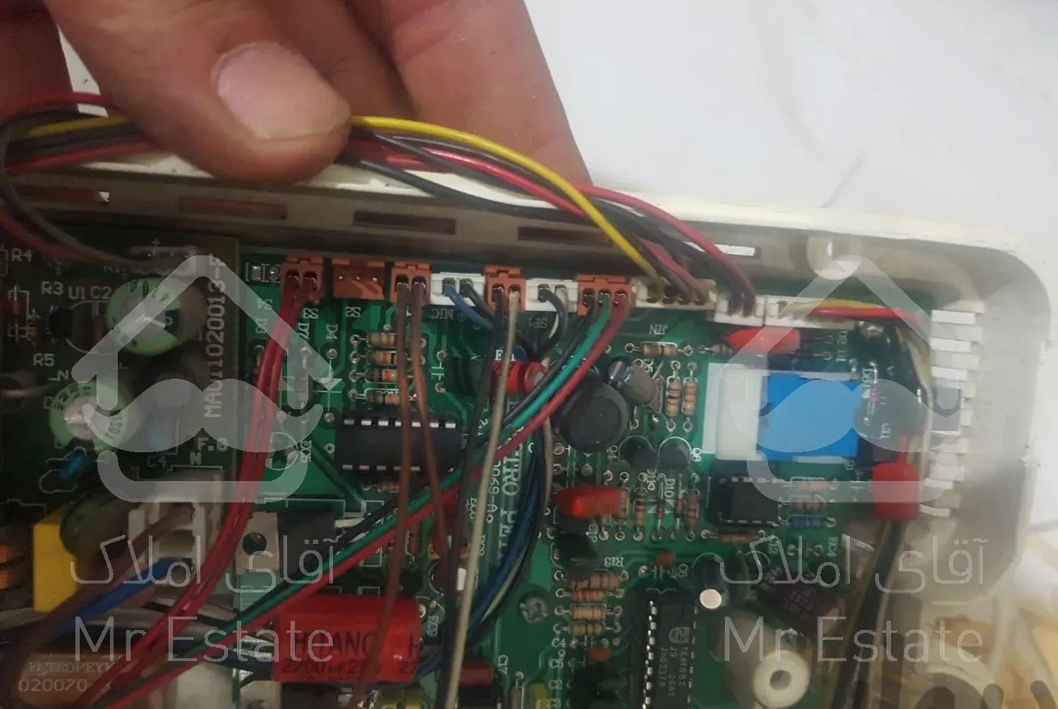 تعمیرات تخصصی آیفون تصویری / برقکار