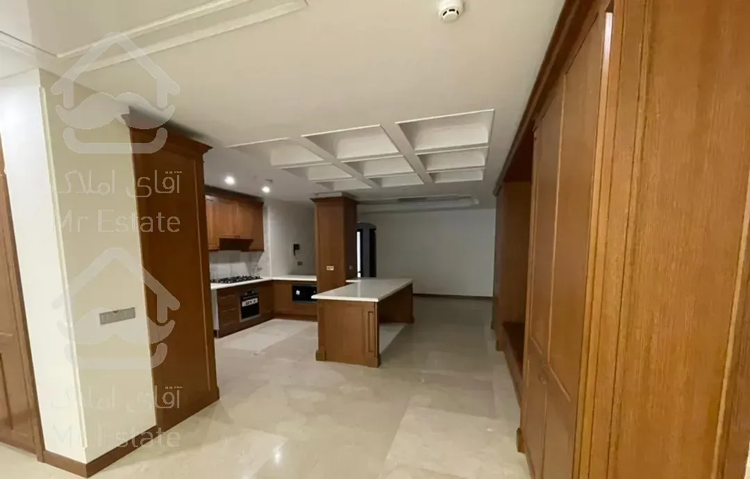 200 متر کلید نخورده /کامرانیه