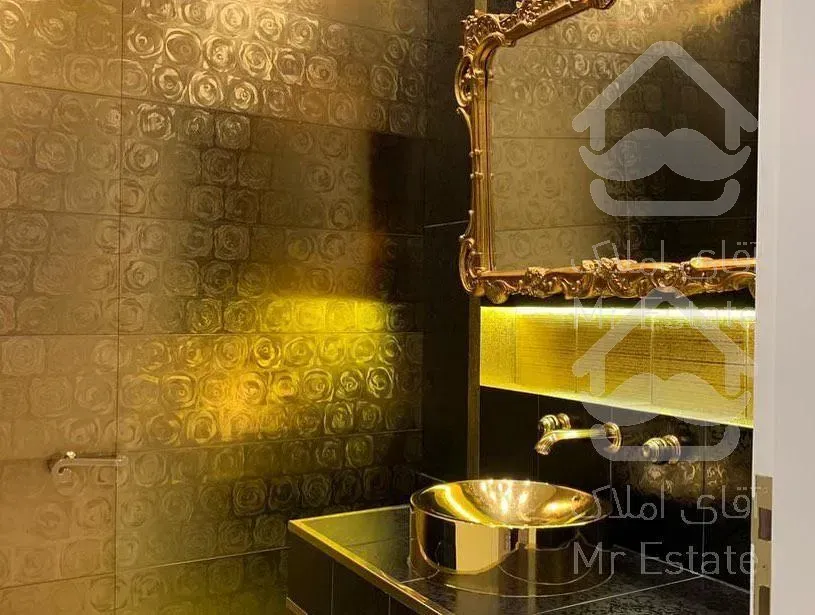 طبقه هفتم تراس بزرگ قابل چیدمان