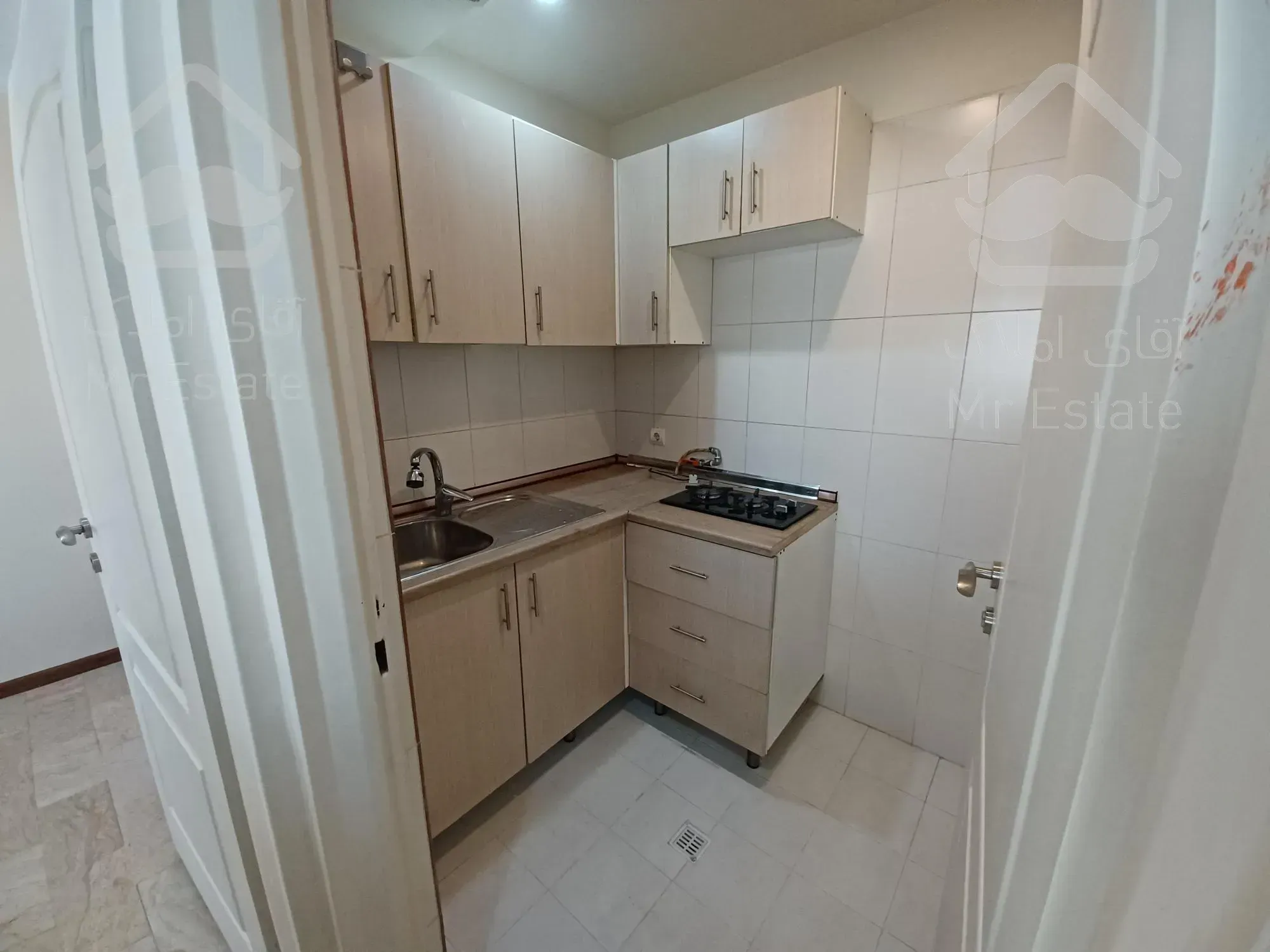 فروش آپارتمان موقعیت اداری فول صادقیه