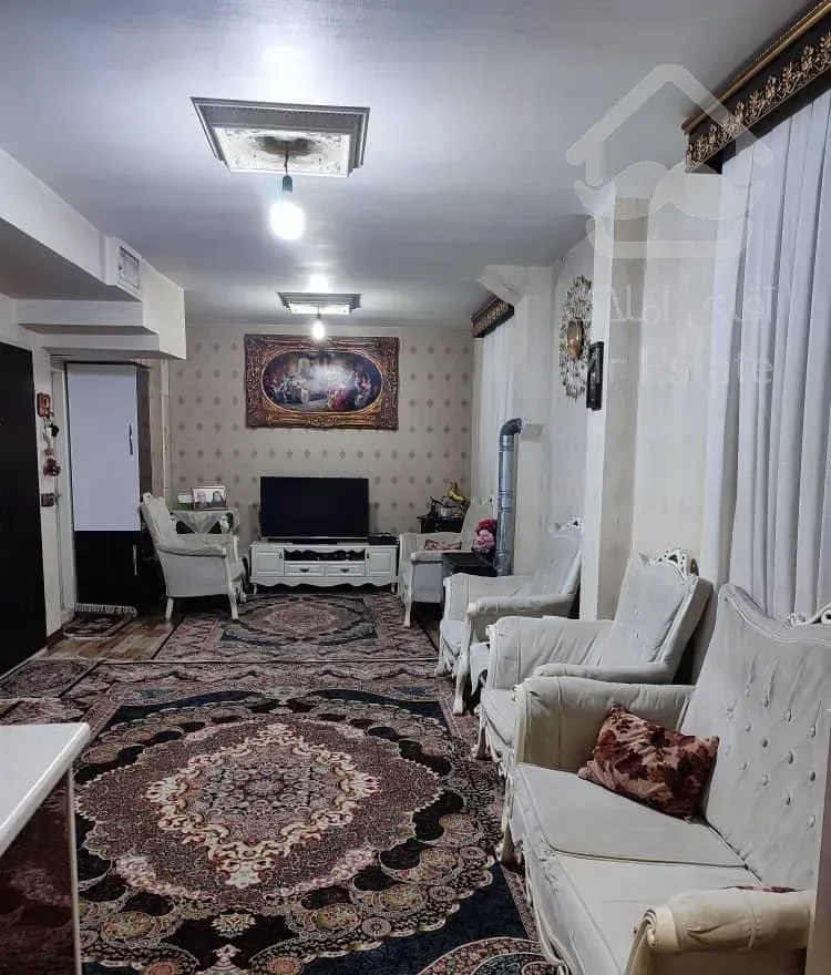 ۵۷ متری / آسانسوردار