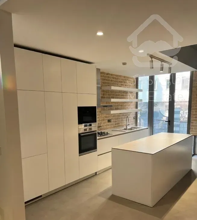 فرمانیه ۱۱۴ متر مدرن با استخر در روف گاردن