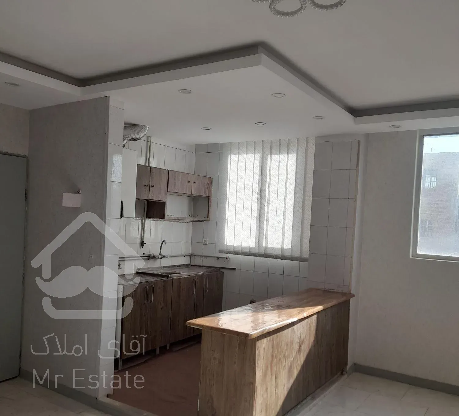 فروش آپارتمان ۶۶ متری ۲ خوابه طبقه ۱ در بهارستان