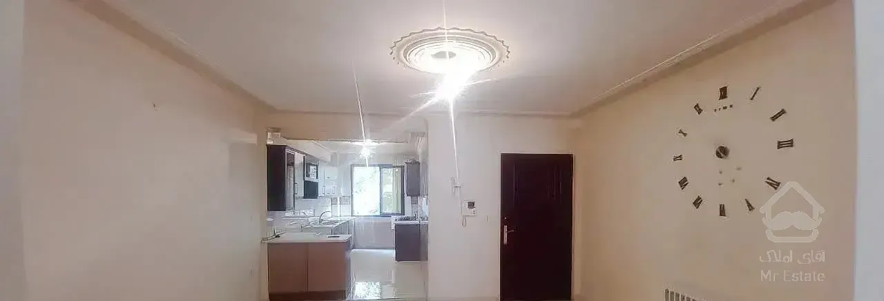 58متر جای خوب ارمغانی نرسیده به خ دماوند طبقه اول