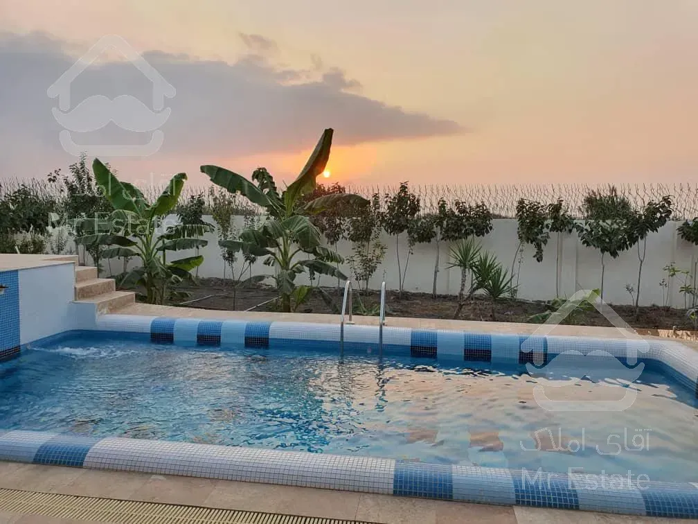 فروش ویلای ۲۵۰ متری استخر داربا ۱۴۰۰متر زمین بسیار لوکس ظو نزدیک دریا