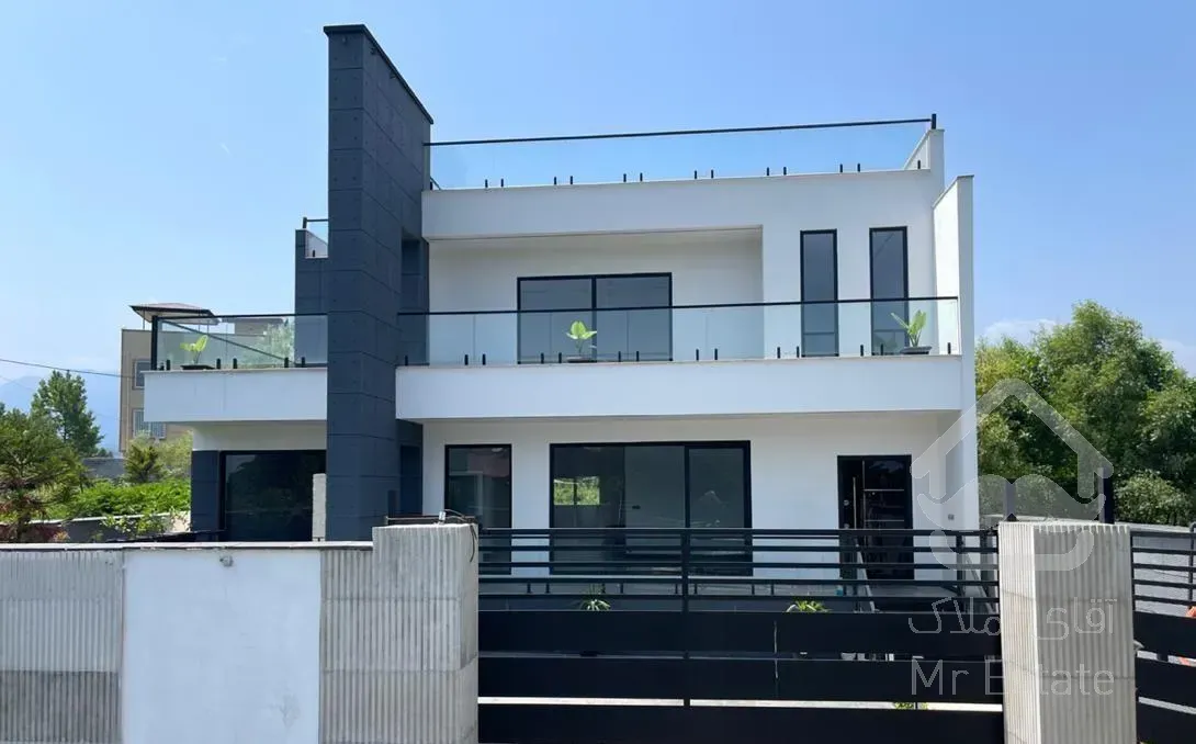 فروش خانه ویلایی ۲۷۰ متری ۳ خوابه