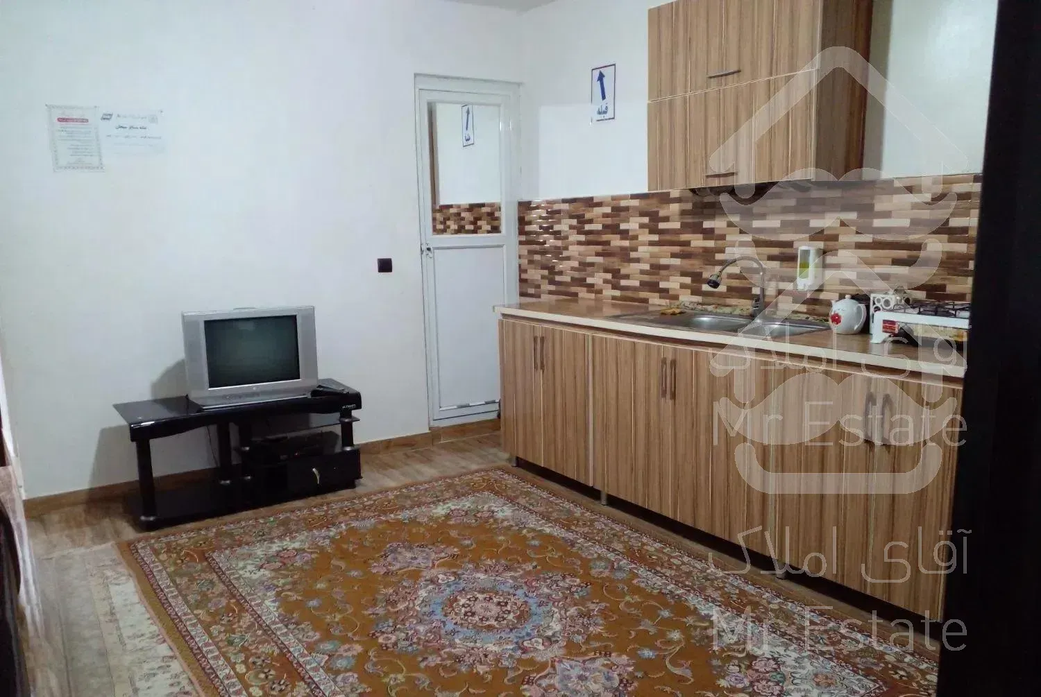 دوخوابه تمیز نوساز با کولر و پارکینگ