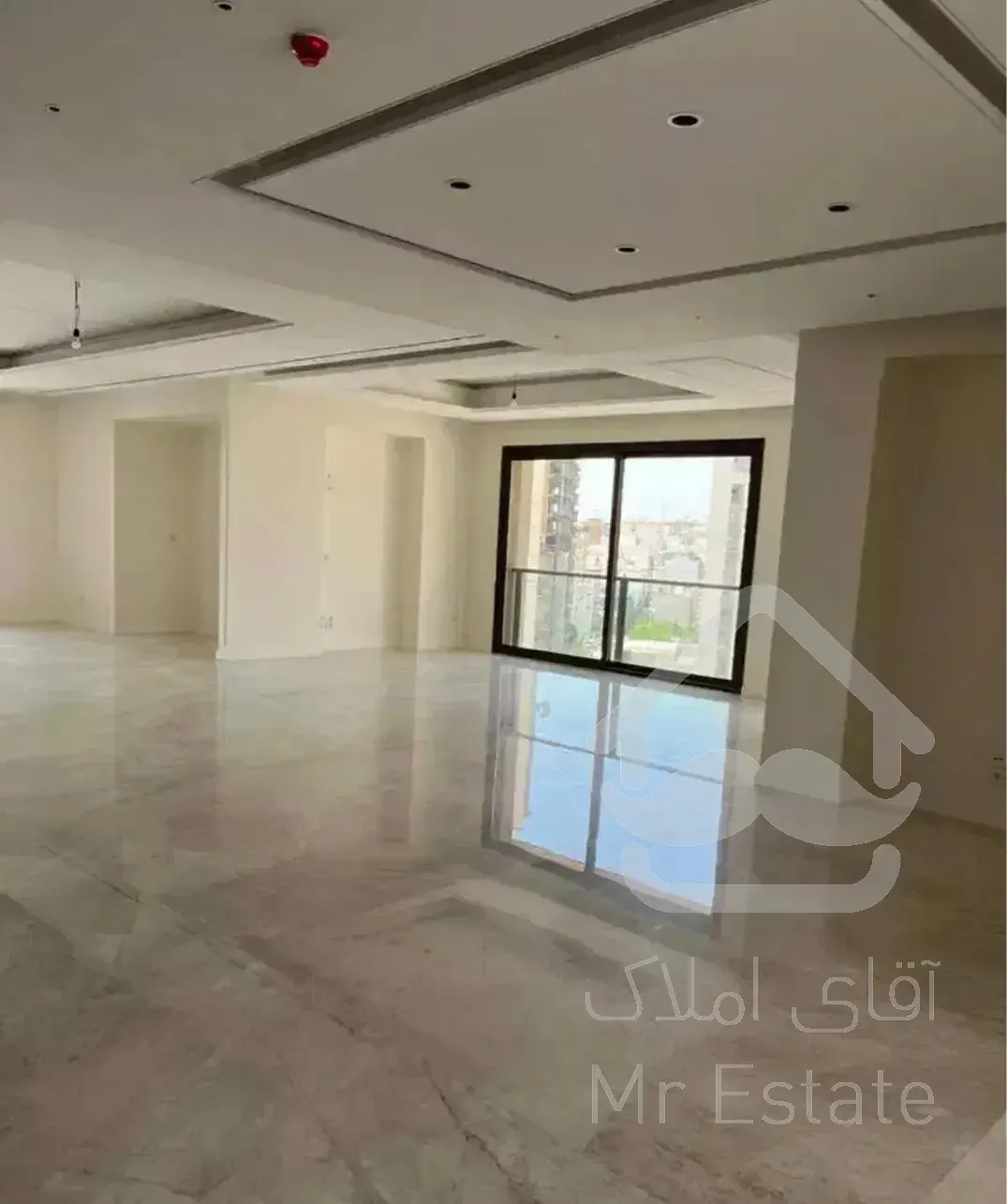 ۲۴۰ متر/۳ خواب / تراس قابل چیدمان / Full مشاعات