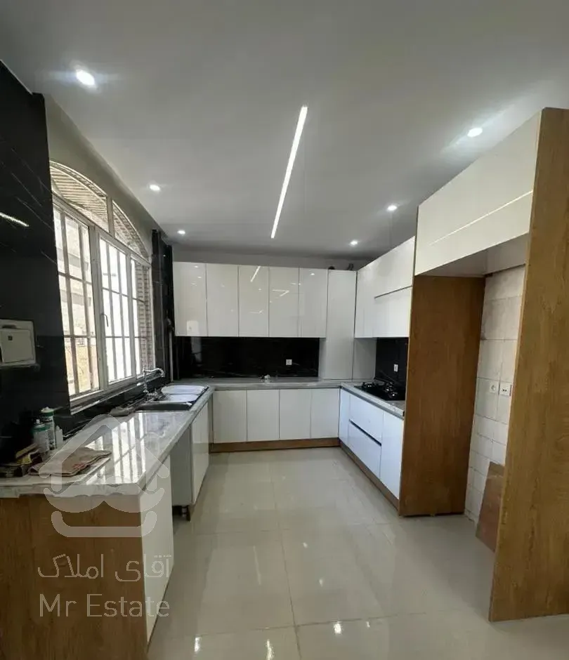 ظفر80متر1خ*۹۰مترحیاط در اختیار*نوسازی