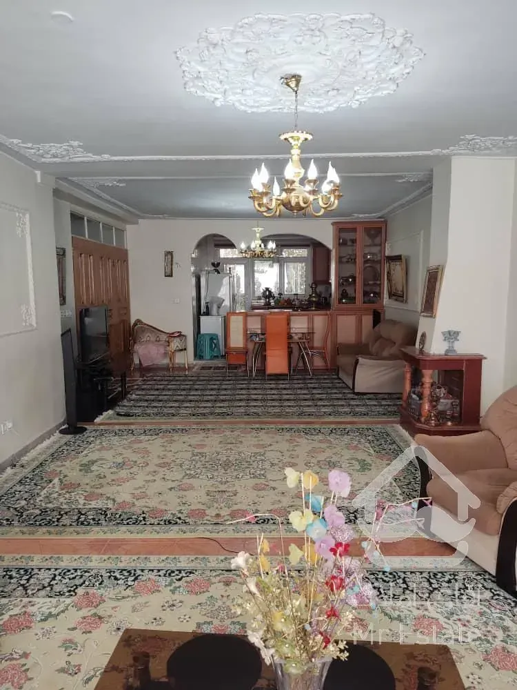 خانه کلنگی ۲۰۰ متری شمالی در المپیک/زیبادشت