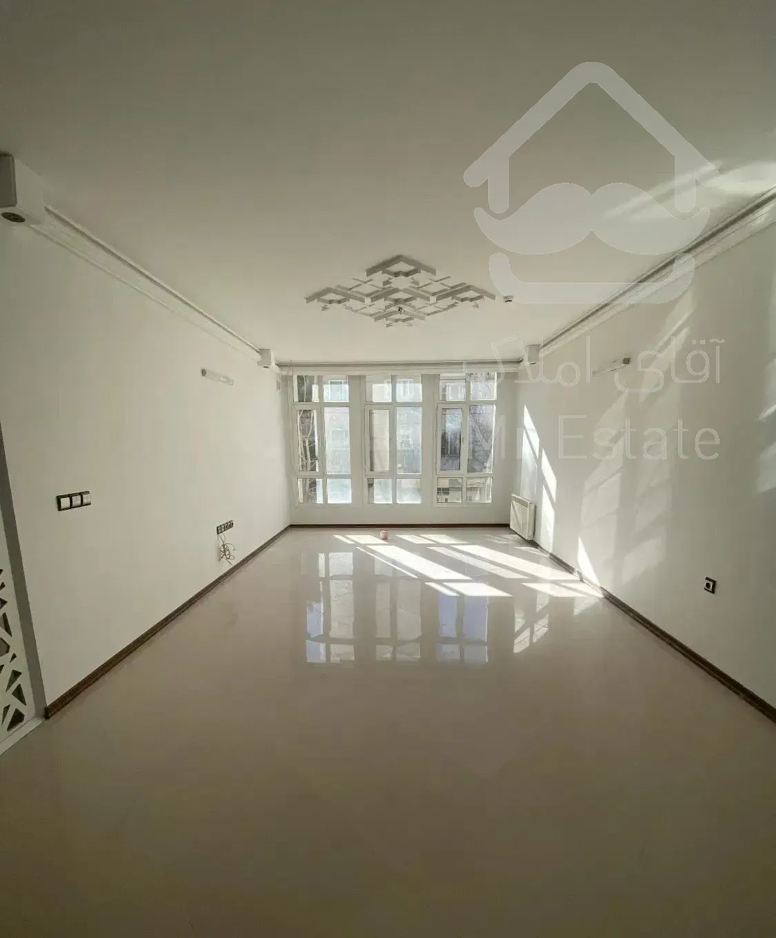 ۱۱۰ متر/ صیاد۱۳/ غرق نور/فول/مناسب جهیزیه