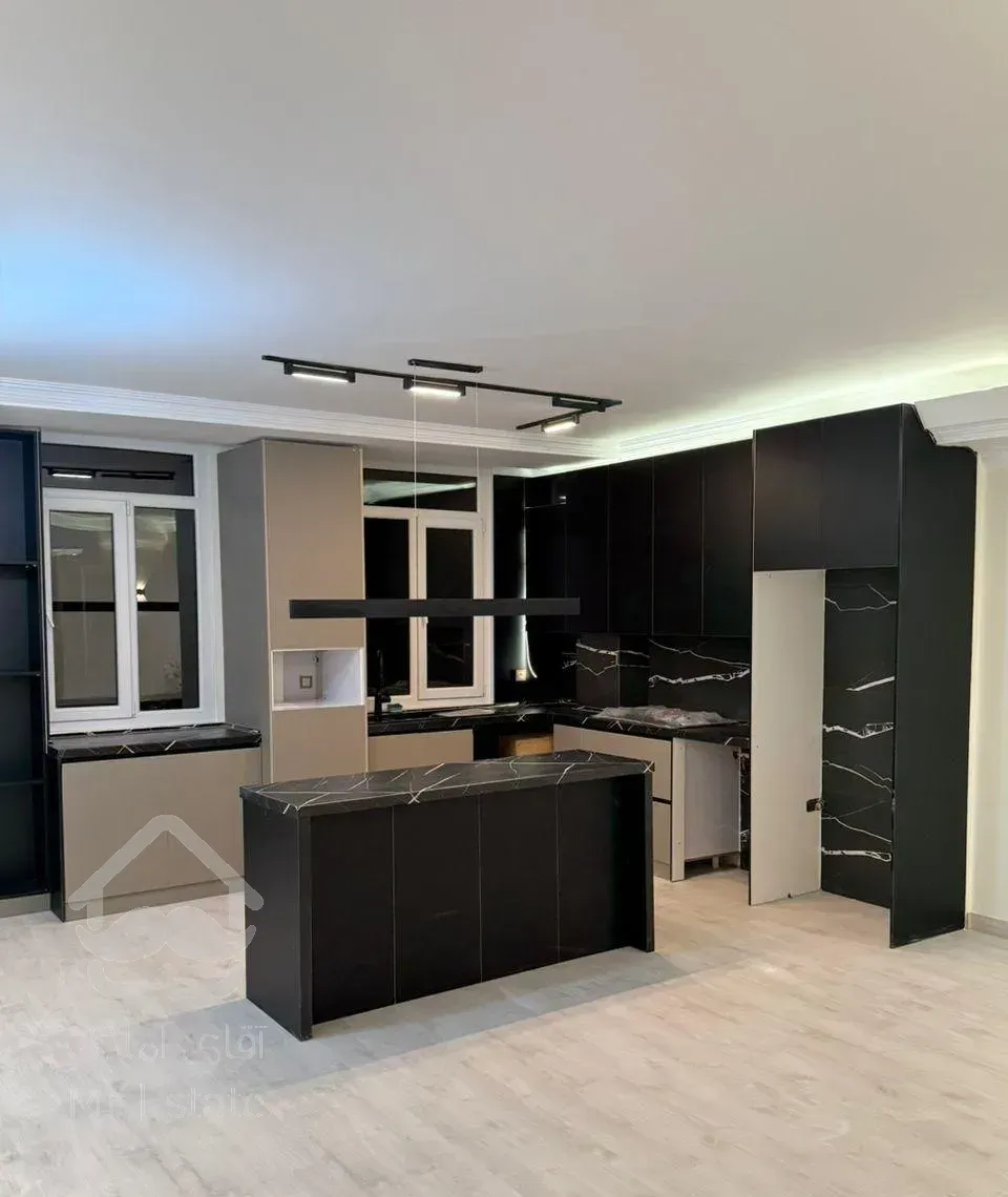 قیطریه جنوبی/نعمتی/۱۰۲ متر ۲ خواب