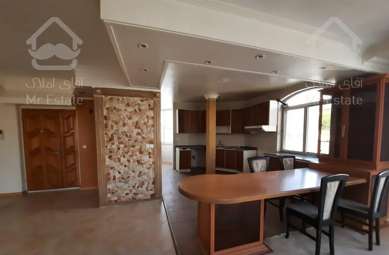 ۱۵۰ متر ، پدیده‌ای‌ از نور و نقشه ، شهران