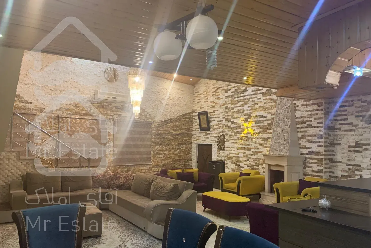 ویلا استخردار ۴خوابه متل قو