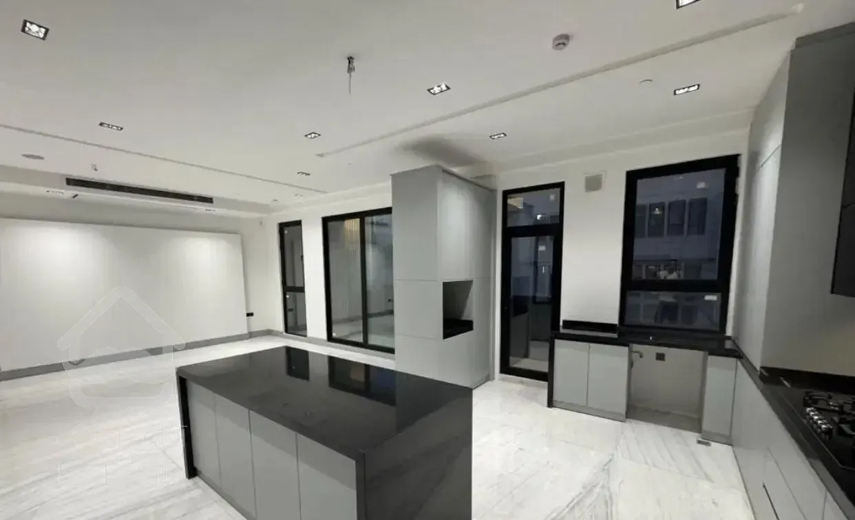 مدرن خاص بدون تشابه  * زیبا شهر * ۲ تراس کاربردی *