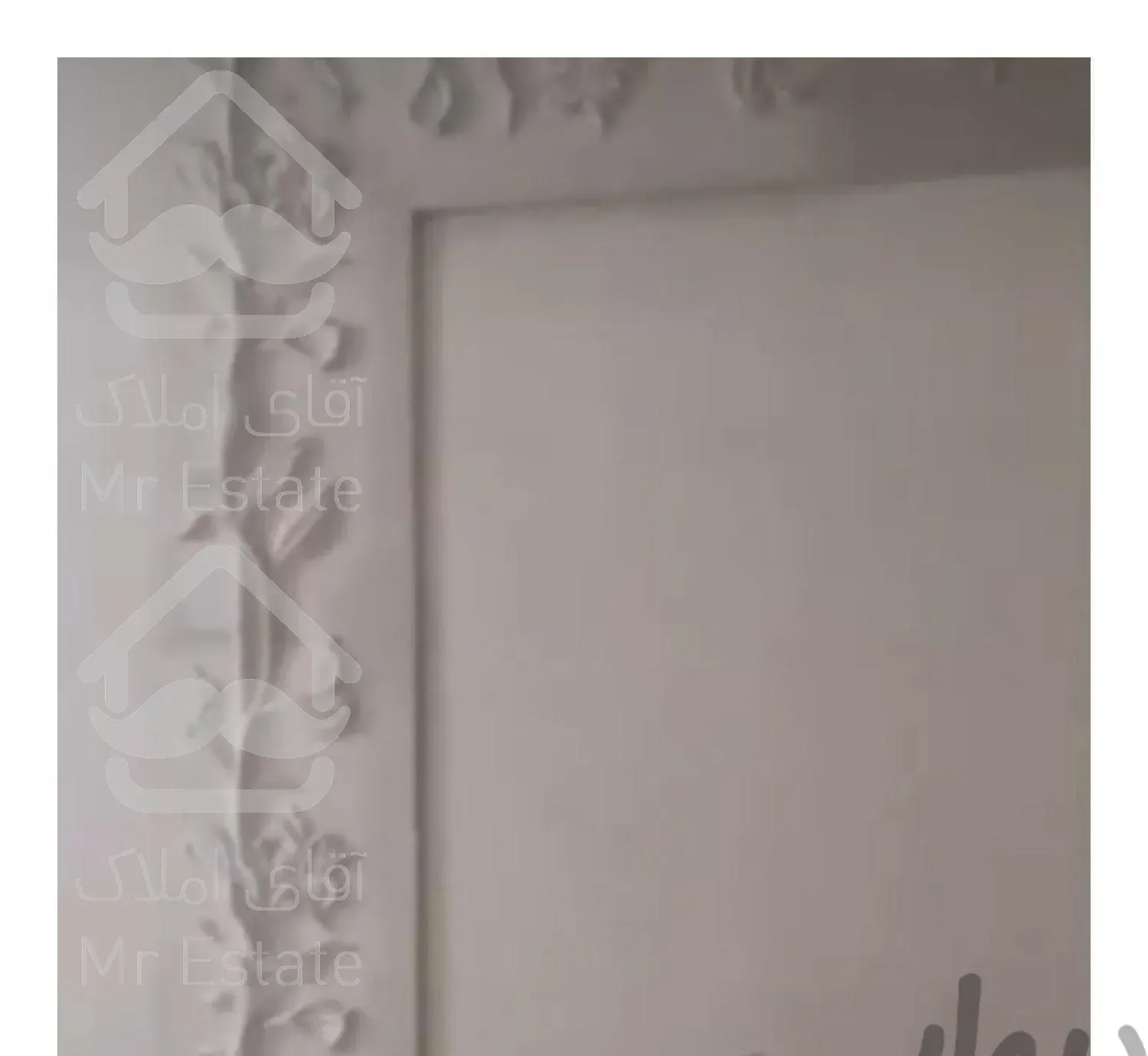 گچبری پیشساخته و نقش برجسته قاب دیواری و طرح سقفی