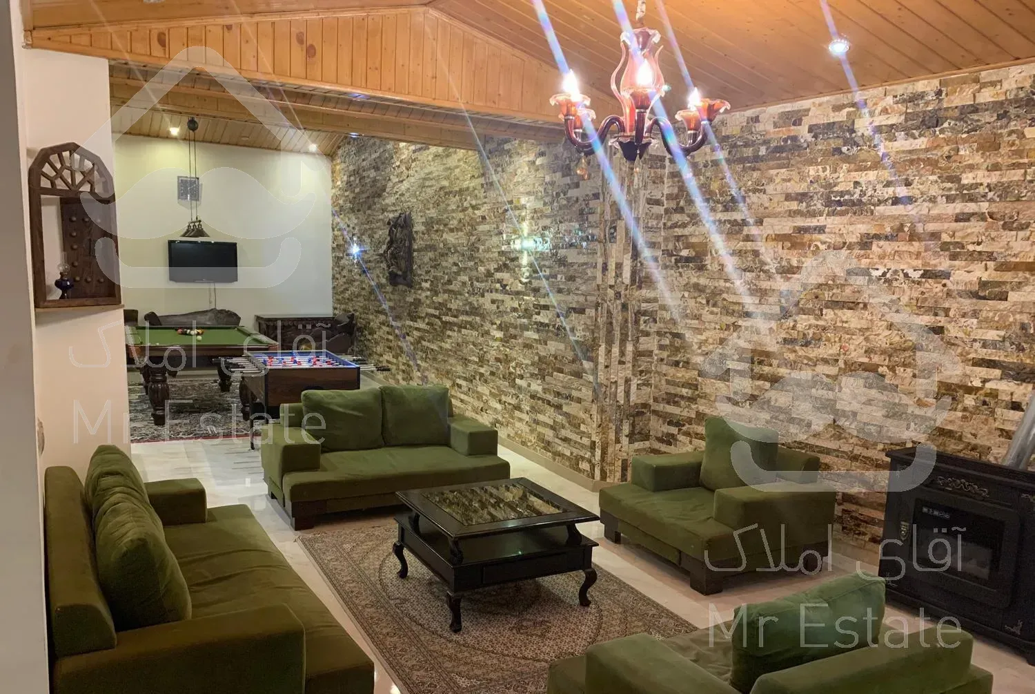 ویلا استخردار ۴خوابه متل قو