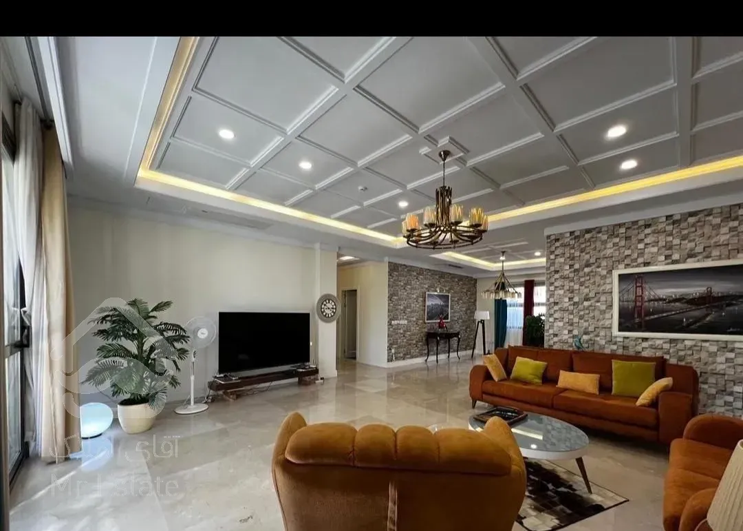 نفت شمالی ۱۱۷ متر ۲ خواب نوساز ۲ پارکینگ باکس LOX