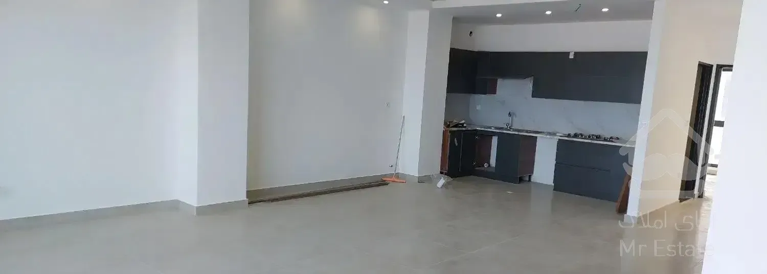 آپارتمان ساحلی نوساز تکواحدی۲خواب ط۳ فول ویو ابدی