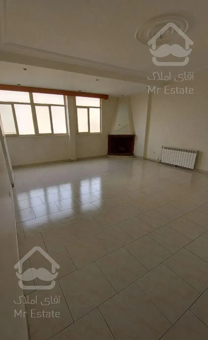 آپارتمان ۱۲۵ متری واقع در مجتمع فجر