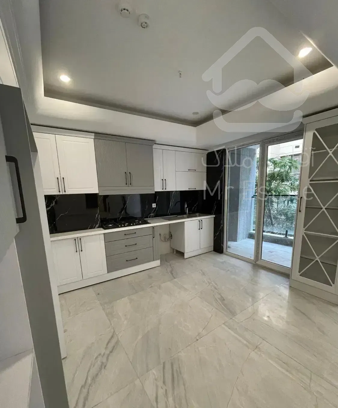 فروش آپارتمان 100 متری کلید نخورده مدرن  نیاوران