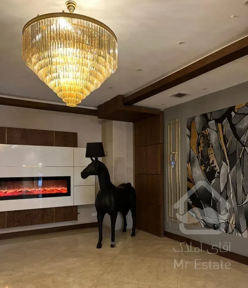 فروش آپارتمان ۳۰۰ متری ۴ خوابه در فرمانیه نوساز