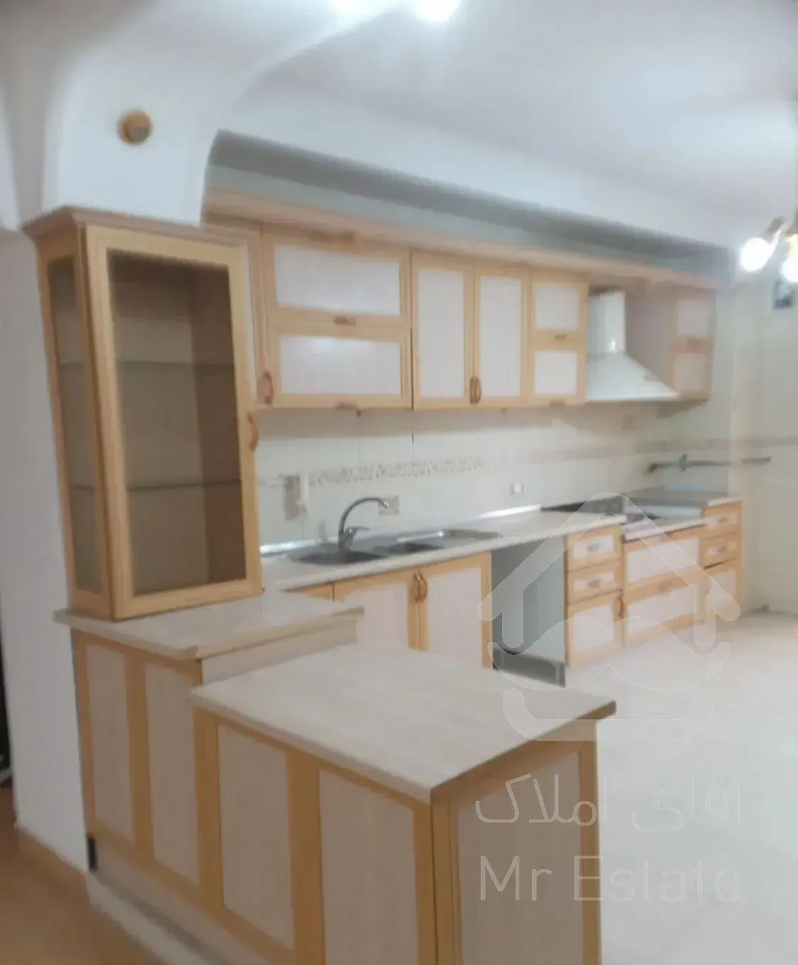 اجاره آپارتمان ۱۴۰ متری ۲ خوابه طبقه ۱