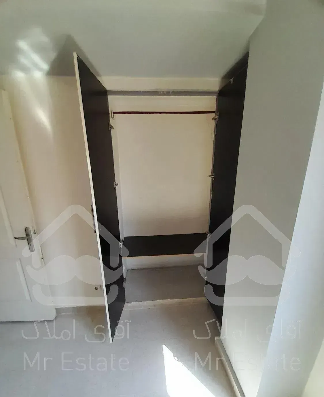 اول فاز۶باپارکینگ مسقف ۹۰متر