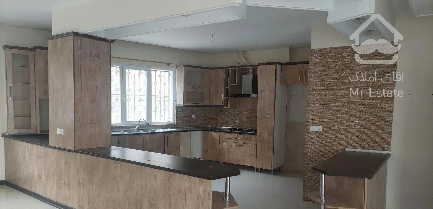 ۱۷۰ متر اصطلک، ۳۵ متر تراس