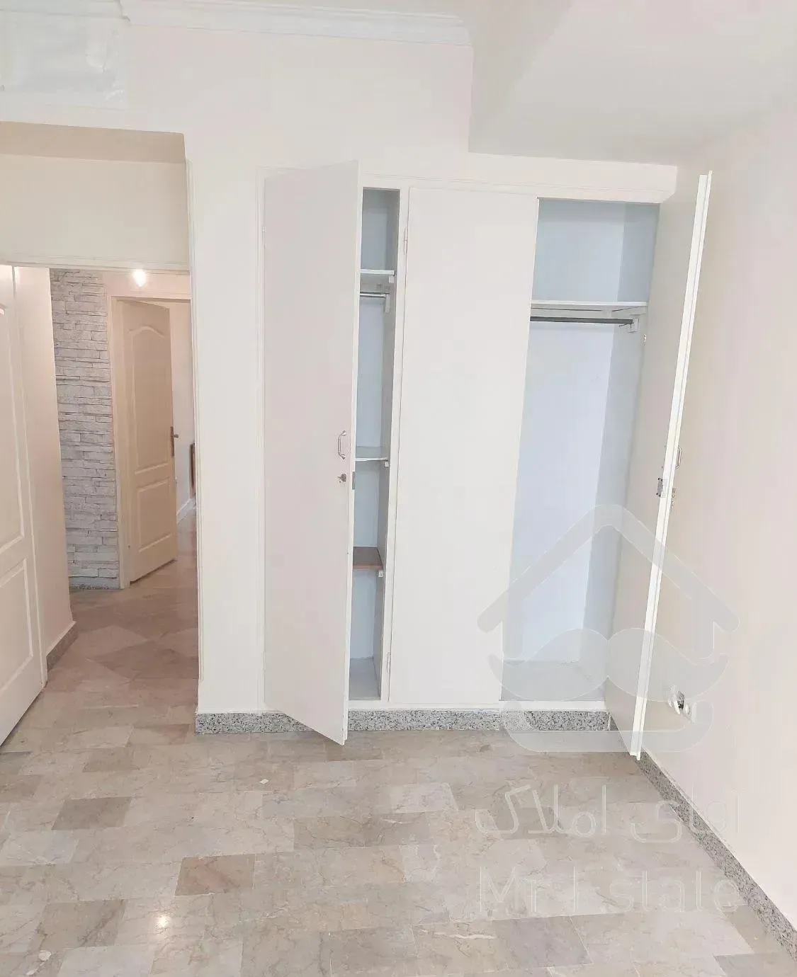 ۱۰۵متر آپارتمان/ فول امکانات *کمالی شرقی*